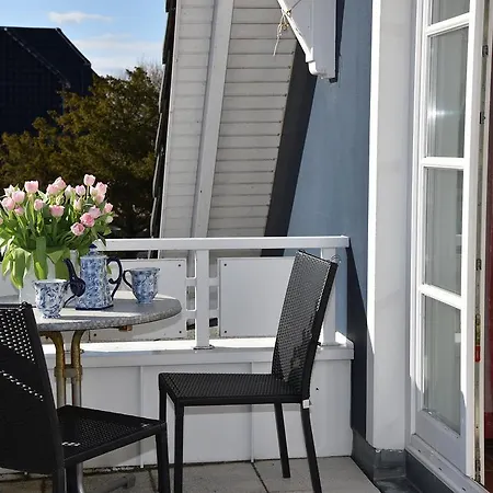 Apartment Im Blauen Haus Ahrenshoop